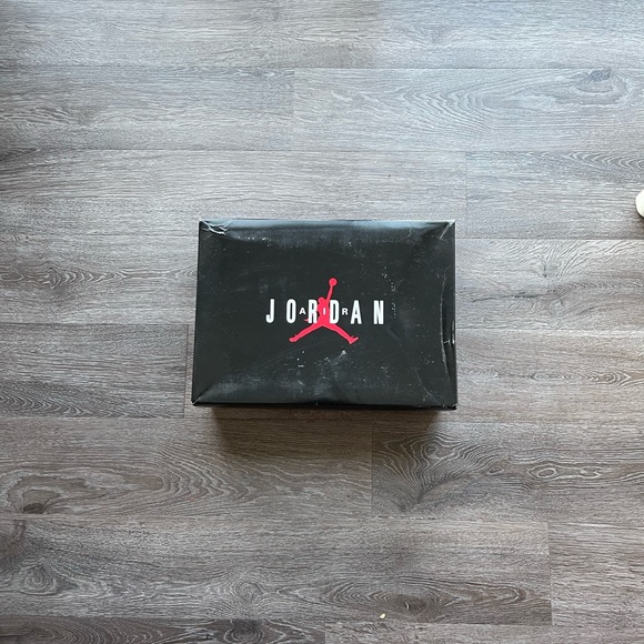 Jordan 11 Retro “Cherry” (2022)